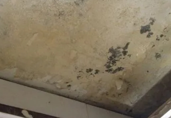 巨鹿阳台漏水维修公司分享下巨鹿卫生间渗水维修需要注意哪些问题。